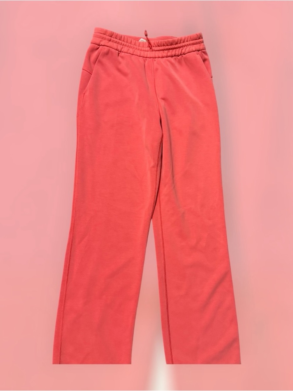 Lululemon Softstreme leggings
 
Inseam 29”